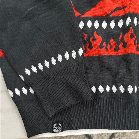 Pokémon Men’s Christmas Sweater - Picture 4 of 5